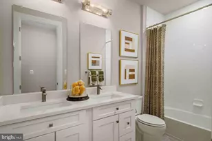 5424 Pondview Ln, Ellicott City, MD 21043 - Photo 13