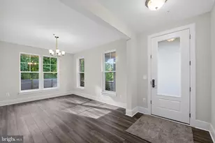 8580 Sunell Ln, Ellicott City, MD 21043 - Photo 7