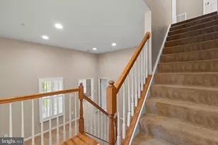 8916 Lee Manor Dr, Ellicott City, MD 21043 - Photo 7