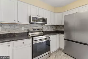 6400 Frothingham Ct, Elkridge, MD 21075 - Photo 11