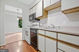 10572 Twin Rivers Rd, Columbia, MD 21044 - Photo 15
