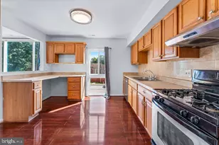 10390 Faulkner Ridge Cir, Columbia, MD 21044 - Photo 11