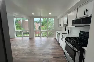 10726 Green Mountain Cir, Columbia, MD 21044 - Photo 9