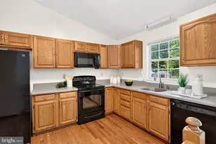 9343 Kings Grant Rd, Laurel, MD 20723 - Photo 7