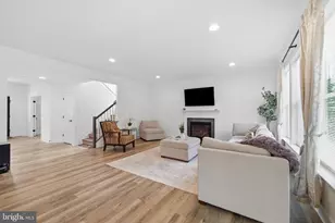 15421 Rivercrest Ct, Brookeville, MD 20833 - Photo 3