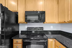 7615 Tall Pin Oak Dr, Elkridge, MD 21075 - Photo 23