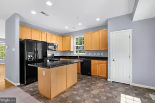 7615 Tall Pin Oak Dr, Elkridge, MD 21075 - Photo 15