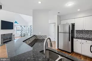 7724 Mayfair Cir, Ellicott City, MD 21043 - Photo 15
