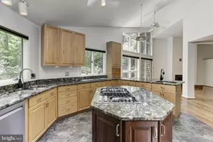 10373 Currycomb Ct, Columbia, MD 21044 - Photo 5