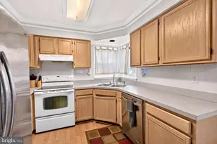 5468 Hunting Horn Dr, Ellicott City, MD 21043 - Photo 9