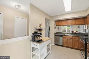 8805 Willowwood Way, Jessup, MD 20794 - Photo 7