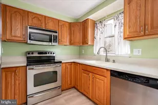 8210 Cambridge Ct, Jessup, MD 20794 - Photo 15