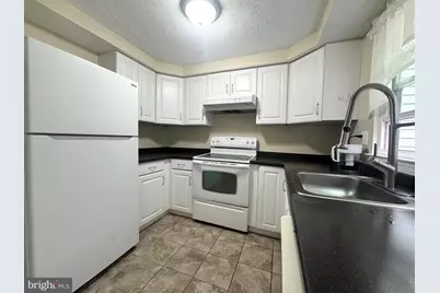 8204 Wellington Place, Jessup, MD 20794 - Photo 11