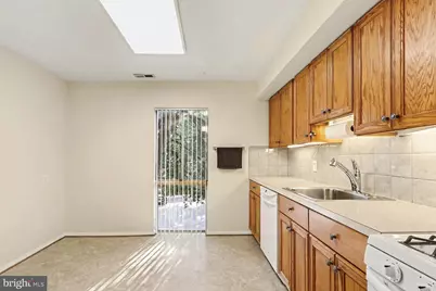 10800 Green Mountain Circle #19-5, Columbia, MD 21044 - Photo 7