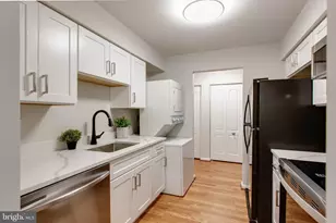 8601 Falls Run, Ellicott City, MD 21043 - Photo 19