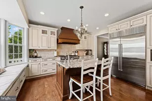 8229 Michaels Rdg Ridge, Ellicott City, MD 21043 - Photo 15