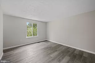 6490 Barchink Pl, Columbia, MD 21045 - Photo 9