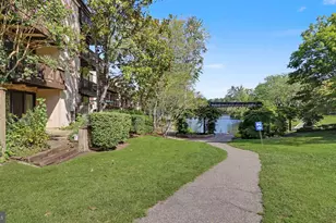 10101 Windstream Dr, Columbia, MD 21044 - Photo 19