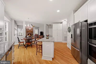 8208 Michaels Rdg, Ellicott City, MD 21043 - Photo 19