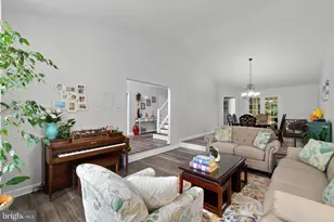 6874 Caravan Ct, Columbia, MD 21044 - Photo 9