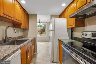 6566 Frietchie Row, Columbia, MD 21045 - Photo 17