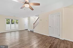 9668 Stirling Bridge Dr, Columbia, MD 21046 - Photo 3