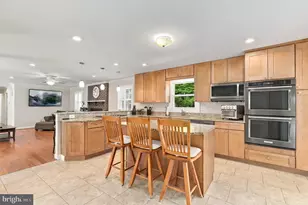 12905 Byefield Dr, Highland, MD 20777 - Photo 9
