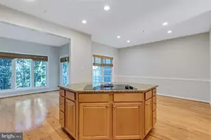 8906 Lee Manor Dr, Ellicott City, MD 21043 - Photo 15