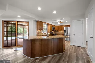 8780 Teresa Ln, Laurel, MD 20723 - Photo 9