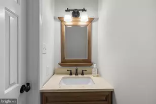 8780 Teresa Ln, Laurel, MD 20723 - Photo 23