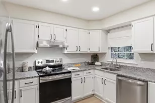 8861 Stonebrook Ln NW, Columbia, MD 21046 - Photo 15