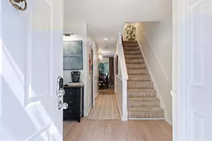 8861 Stonebrook Ln NW, Columbia, MD 21046 - Photo 3