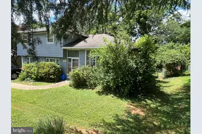 5823 Folkstone Road, Bethesda, MD 20817 - Photo 3