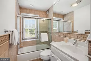 1525 W Kersey Ln, Potomac, MD 20854 - Photo 33