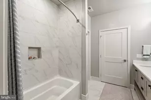 8015 Old Georgetown Rd, Bethesda, MD 20814 - Photo 11