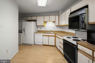 15101 Interlachen Dr, Silver Spring, MD 20906 - Photo 17