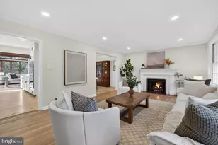 6813 Winterberry Ln, Bethesda, MD 20817 - Photo 15