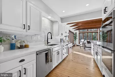 6813 Winterberry Lane, Bethesda, MD 20817 - Photo 9