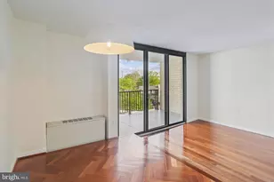 4242 East-West Hwy, Chevy Chase, MD 20815 - Photo 17