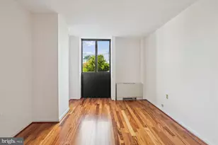 4242 East-West Hwy, Chevy Chase, MD 20815 - Photo 25