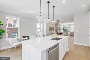 10302 Grosvenor Pl, Rockville, MD 20852 - Photo 11