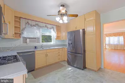 7427 Carroll Avenue, Takoma Park, MD 20912 - Photo 5