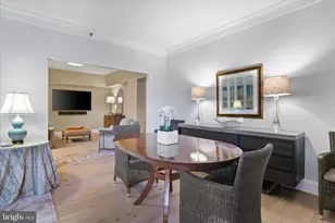 8101 Connecticut Ave, Chevy Chase, MD 20815 - Photo 9
