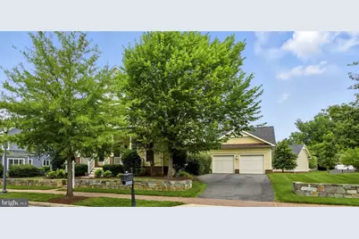 126 Bullard Circle, Rockville, MD 20850 - Photo 1