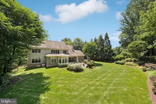 9414 Thrush Ln, Potomac, MD 20854 - Photo 5