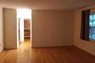 9918 E Derbyshire Ln, Bethesda, MD 20817 - Photo 33