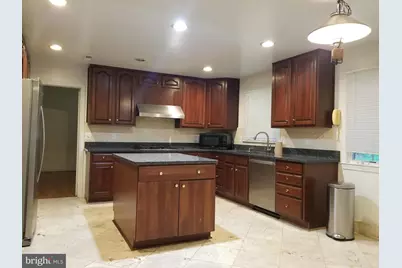 9918 E Derbyshire Lane, Bethesda, MD 20817 - Photo 5