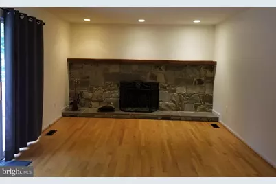 9918 E Derbyshire Lane, Bethesda, MD 20817 - Photo 9