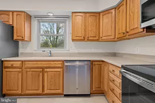 1929 Morningmist Dr, Silver Spring, MD 20906 - Photo 9