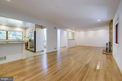 6710 Persimmon Tree Road, Bethesda, MD 20817 - Photo 5